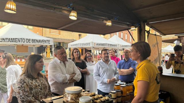 El presidente de la Diputación de Zamora, Javier Faúndez Domínguez, acompañado por el vicepresidente primero y diputado de Educación, Cultura y Turismo en Zamora, Victor Lopez de la Parte, ha asistido hoy a la inauguración de las Ferias