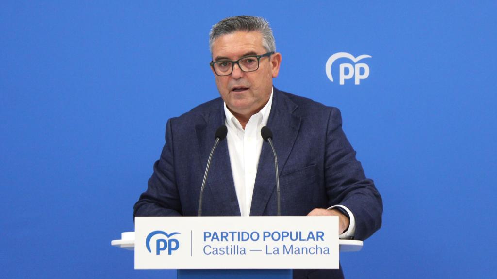 El 'popular', Santiago Lucas-Torres, vicepresidente segundo de las Cortes de Castilla-La Mancha.