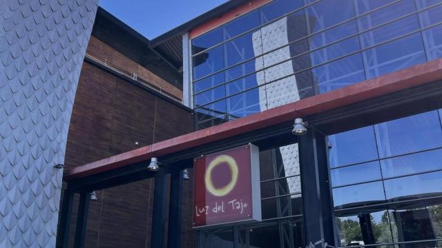 Uno de los accesos al centro comercial Luz del Tajo, en Toledo.