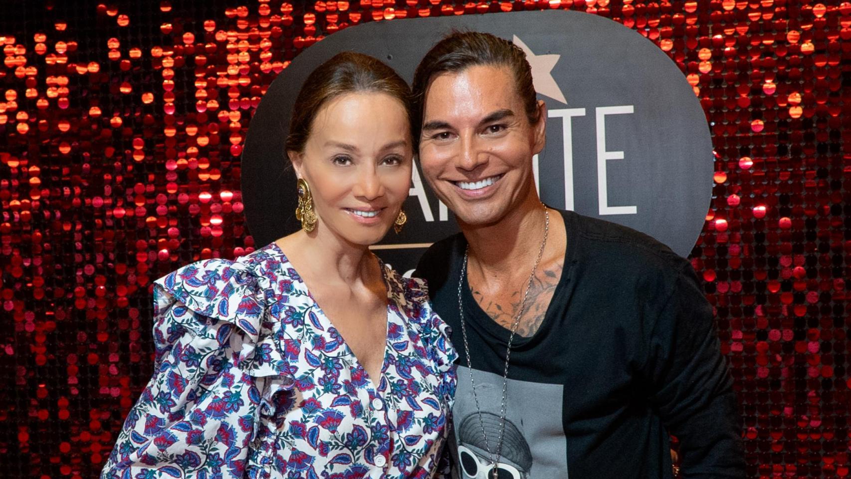 Isabel Preysler junto a su hijo Julio José Iglesias en el festival Starlite Occident de Marbella.