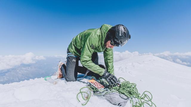 Kilian Jornet durante una etapa del reto Alpes Connections.