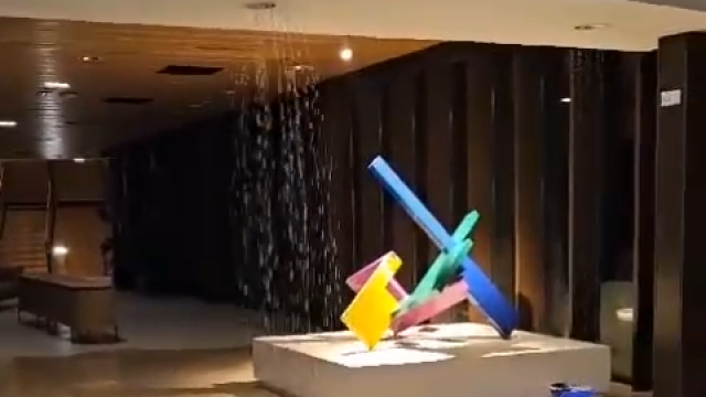 El agua de la lluvia filtrándose al Parador de Molina de Aragón (Guadalajara)