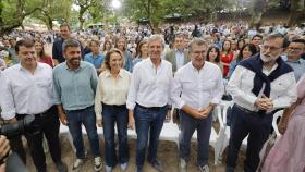 El líder del PP, Alberto Núñez Feijóo, inauguró este sábado el curso político del PP en un acto en Cerdedo-Cotobade (Pontevedra), arropado por Mariano Rajoy, Alfonso Rueda, Cuca Gamarra Alfonso, Alfonso Fernández Mañueco y Carlos Mazón.