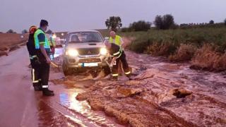 Una tromba de agua y granizo arrasa calles y cultivos en un pueblo de Toledo: "Estoy desconsolada"