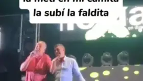 El vídeo del alcalde de la localidad abulense cantando la canción