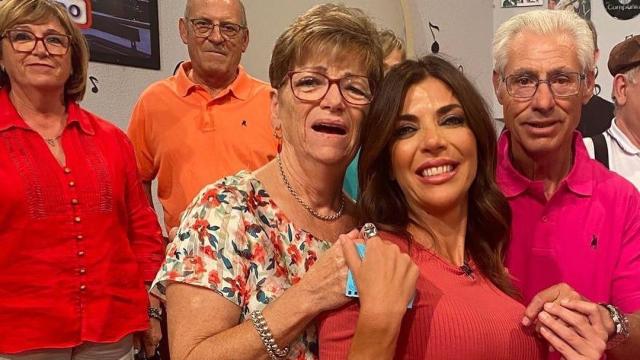 Gloria Santoro junto a Mari Carmen y su marido en el programa 'En compañía'.