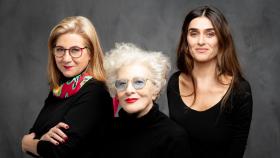 Las actrices Luisa Martín y Olivia Molina junto con la directora Magüi Mira, en la obra 'Malditos Tacones'. Foto: Pentación