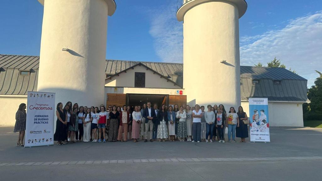 Inauguración las IX Jornadas de Buenas Prácticas del programa 'Crecemos' en Valladolid, con el presidente de la Diputación, Conrado Íscar, en el centro