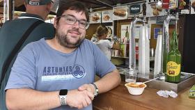 Ignacio en una de las casetas de San Benito durante la Feria de Día