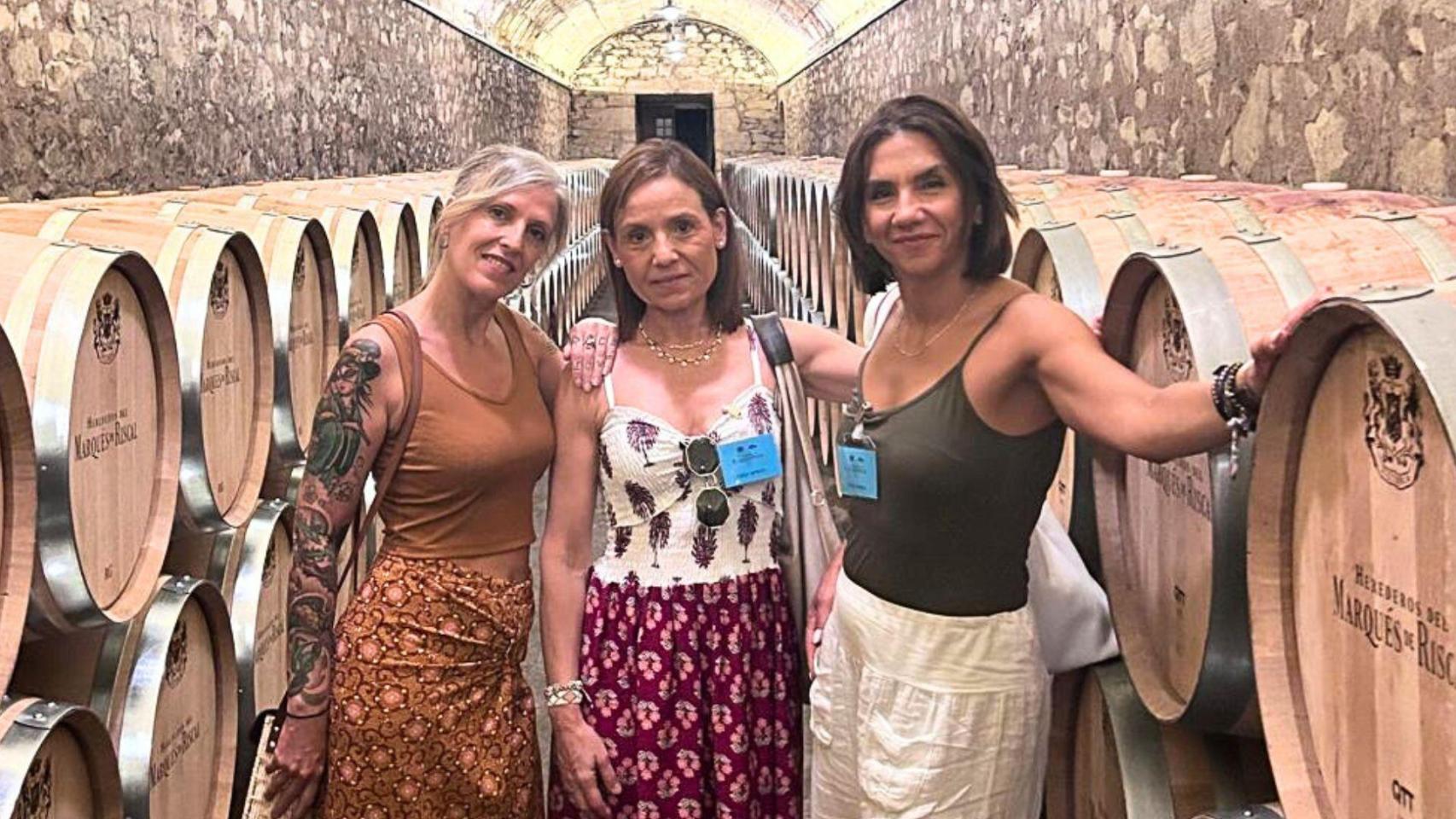 Un grupo de amigas en la bodega Marqués de Riscal en Álava.