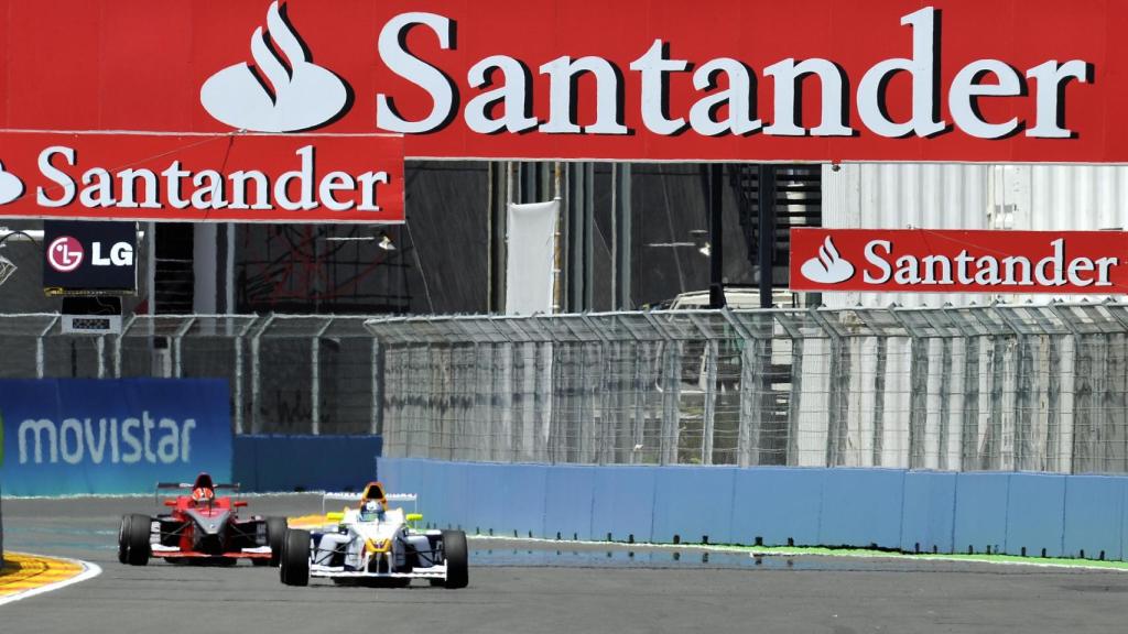 El GP de Valencia en 2010, con la presencia de la marca Santander.