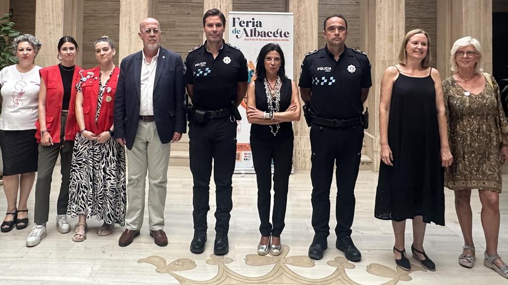 Presentación del proyecto de prevención de violencia sexual en la Feria de Albacete.