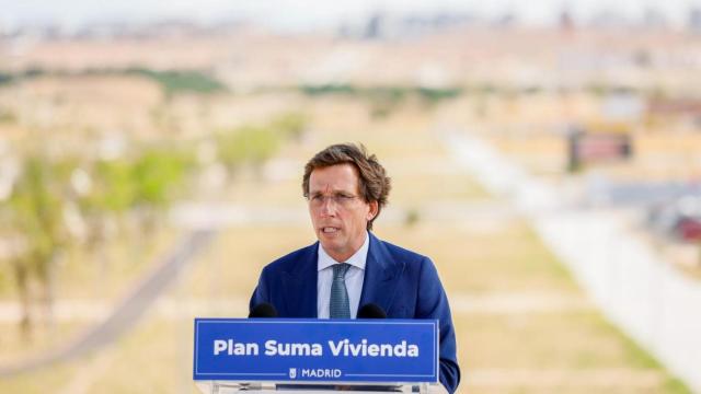 El alcalde de Madrid, José Luis Martínez-Almeida, durante la presentación del Plan Suma Vivienda.