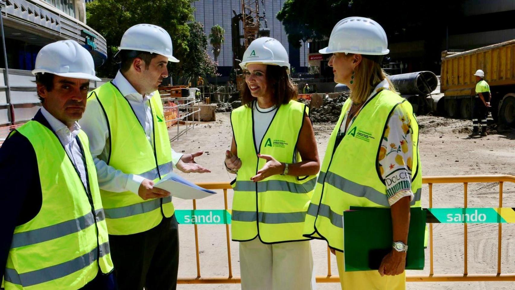 La consejera de Fomento, Rocío Díaz, ayer en las obras del Metro de Málaga.