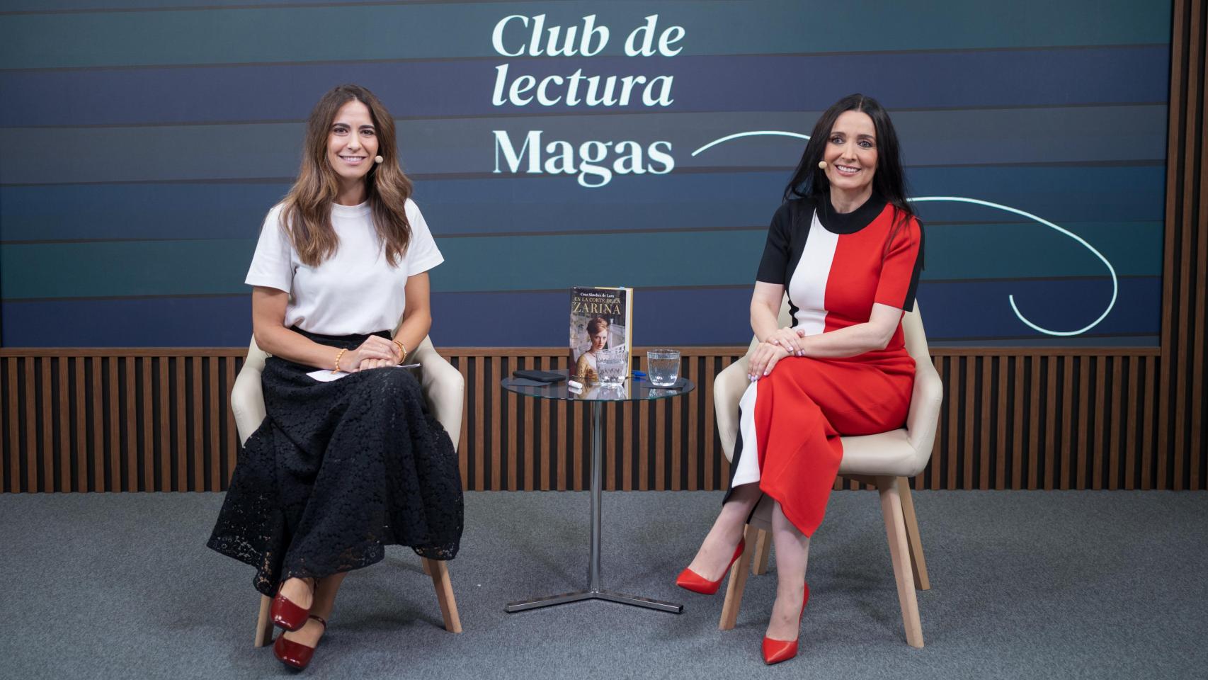 Cruz Sánchez de Lara y Ana Núñez-Milara, durante la conversación.