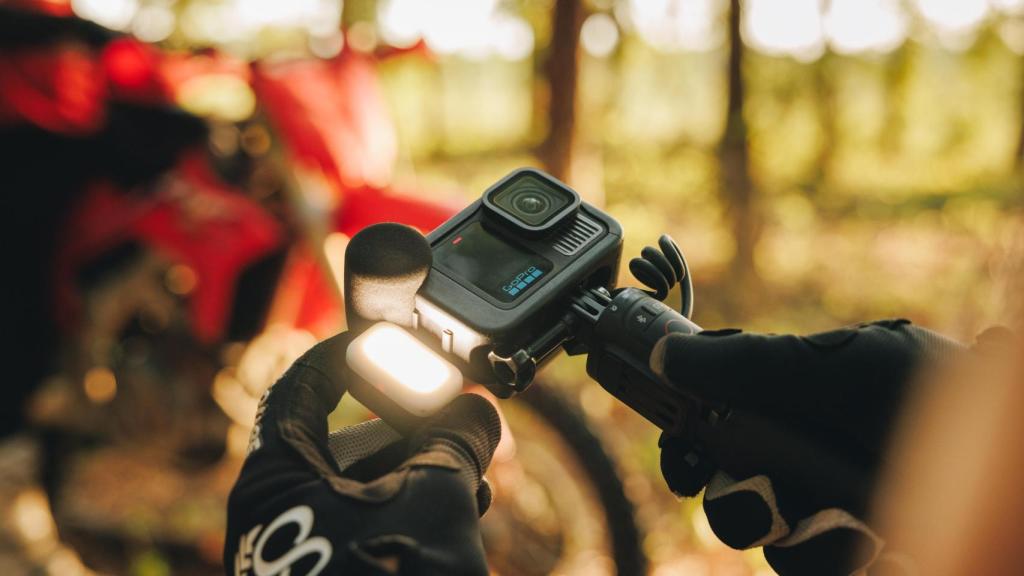 GoPro presenta sus nuevas cámaras: asi es la Hero13 Black con mayor batería y juego de cuatro lentes magnéticas