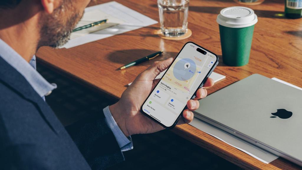 Cargador PlugBug rastreado con Find My.