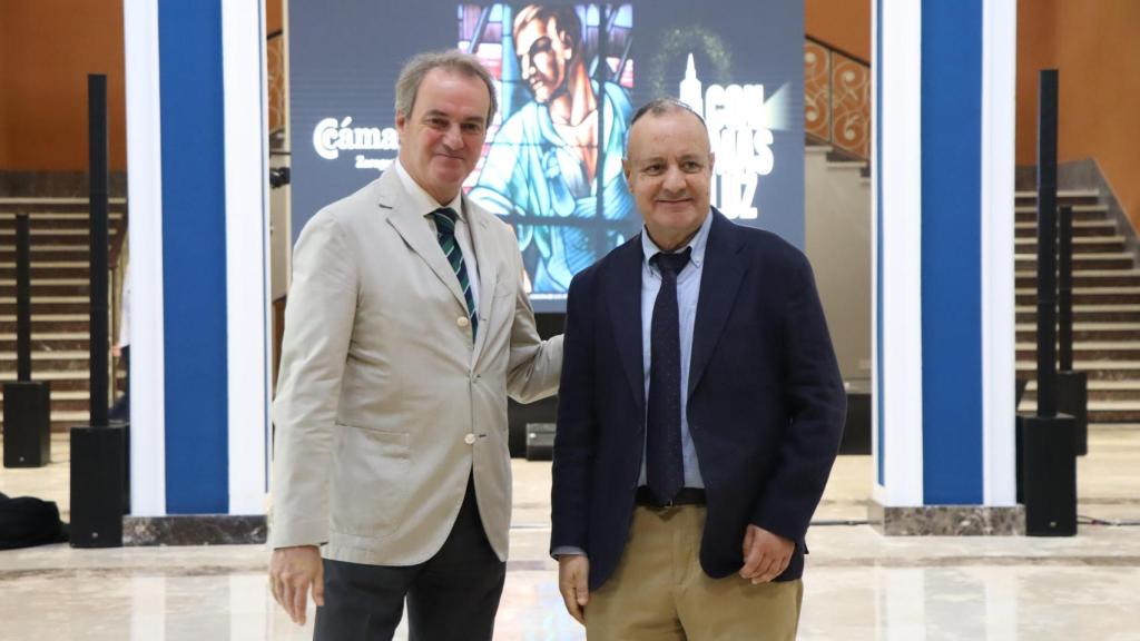 Jorge Villarroya, presidente de la Cámara de Comercio de Zaragoza junto a José Miguel Sánchez Muñoz, director general.