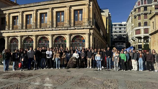 El alcalde de León, José Antonio Diez, recibe a los estudiantes de Erasmus