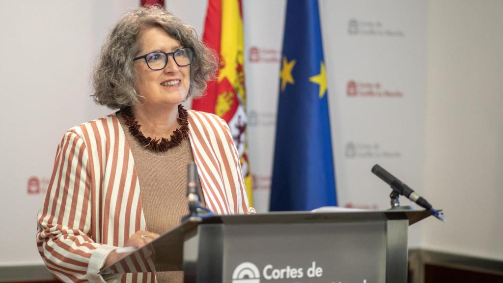 Mercedes Gómez, consejera de Desarrollo Sostenible de Castilla-La Mancha, este jueves en comparecencia de prensa en las Cortes autonómicas.