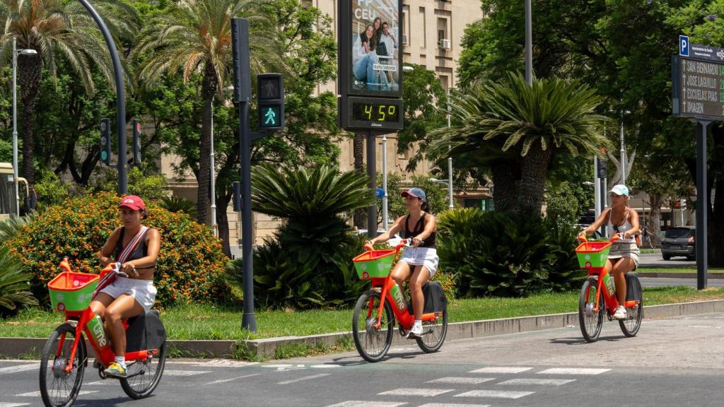 La primera ola de calor en julio en Sevilla puso los termómetros a 45 ºC