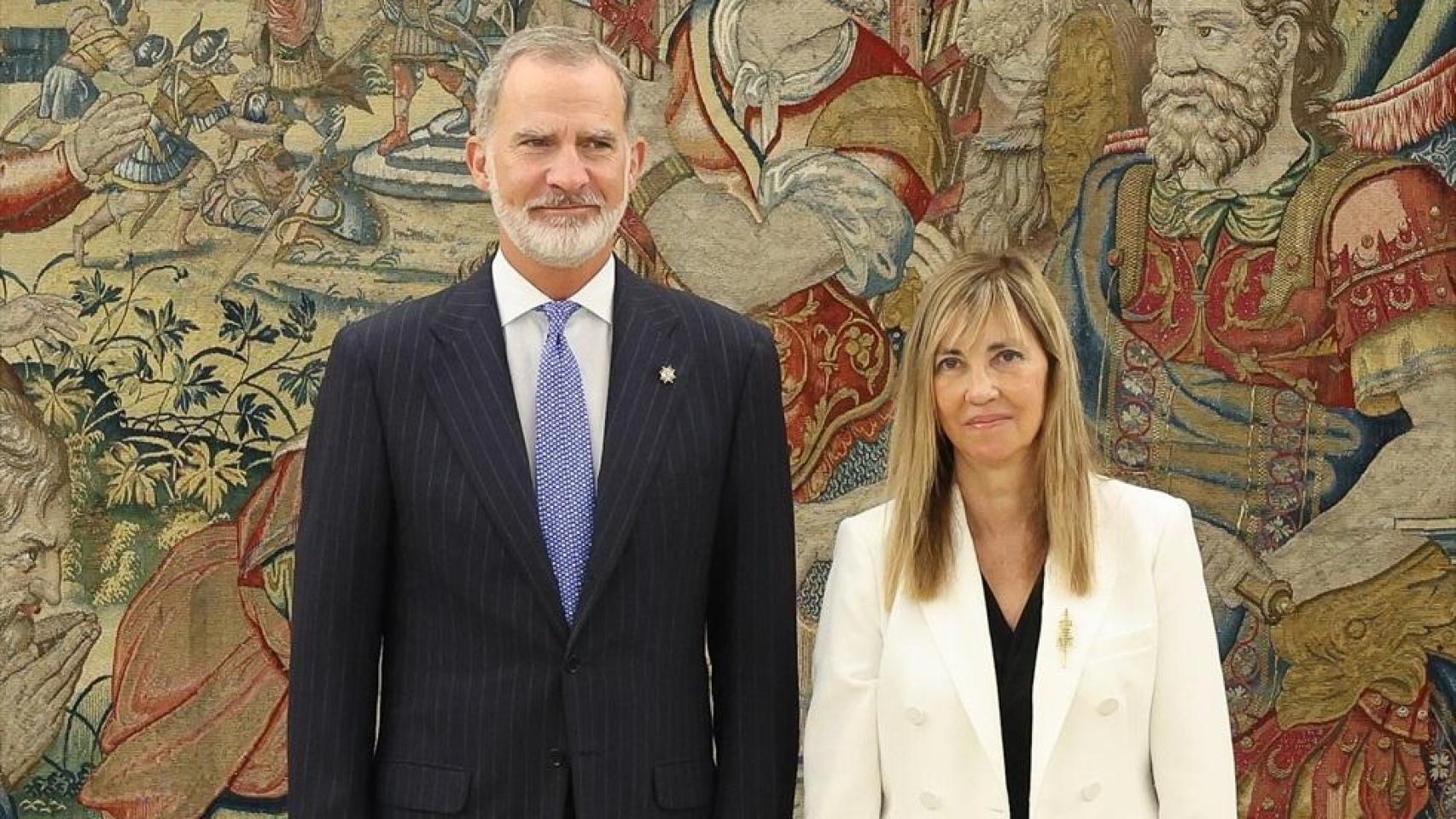 El Rey Felipe VI y la nueva presidenta del Tribunal Supremo y del Consejo General del Poder Judicial, Isabel Perelló.