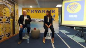 Eddie Wilson, CEO de Ryanair, y Elena Cabrera, Country Manager de Ryanair en España y Portugal.