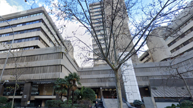 El antiguo edificio de Hacienda situado en la calle de María de Molina número 50.