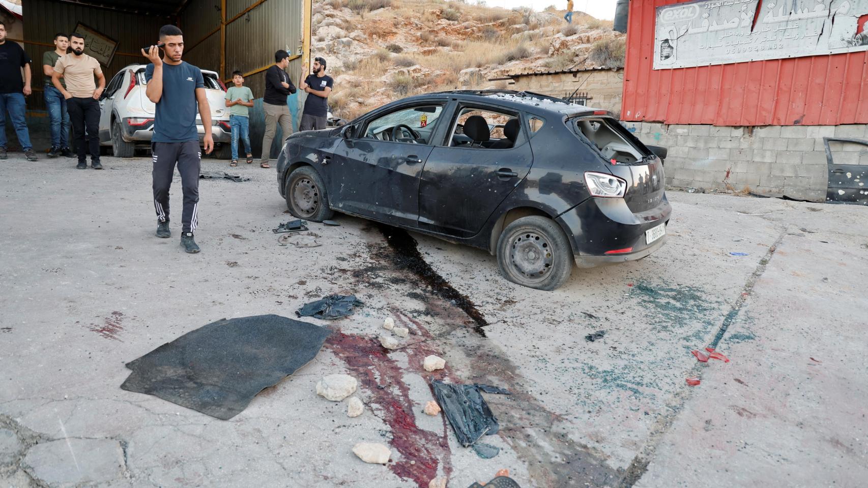 Lugar donde se ha producido el ataque israelí con un dron contra un vehículo en Tubas, Cisjordania.