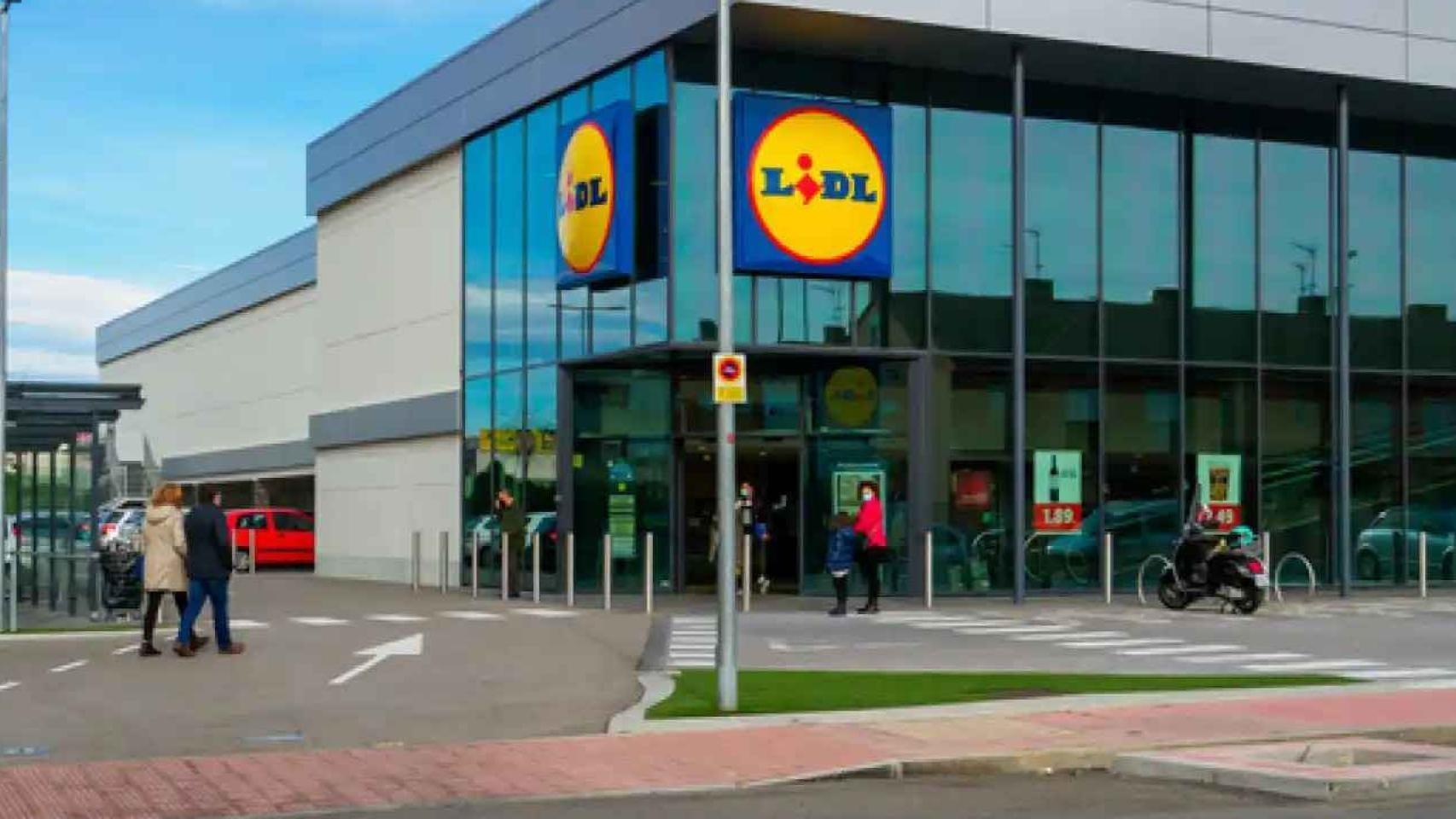 Fachada de un establecimiento de Lidl