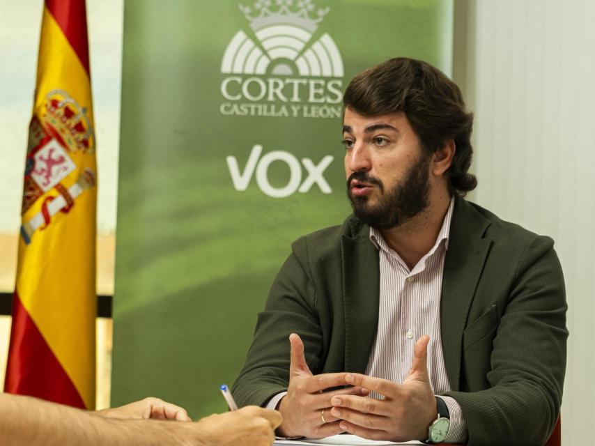 El portavoz de Vox en las Cortes, Juan García-Gallardo, durante la entrevista