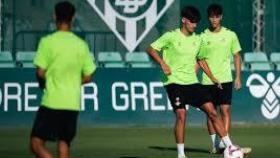 José Antonio Morante Antúnez, durante el entrenamiento con el primer equipo del Betis.