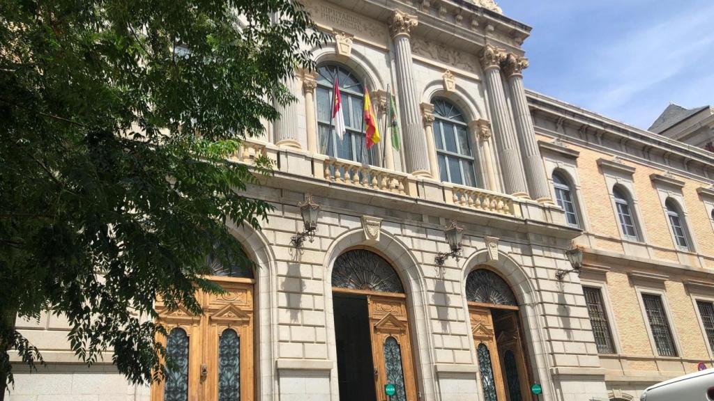 Fachada del Palacio de la Diputación de Toledo.