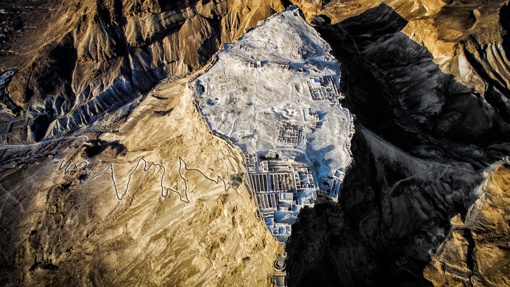 Imagen aérea de la fortaleza de Masada.