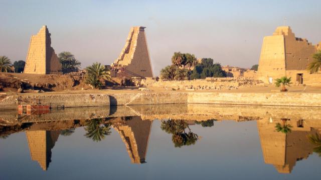 Lago sagrado del templo de Karnak.