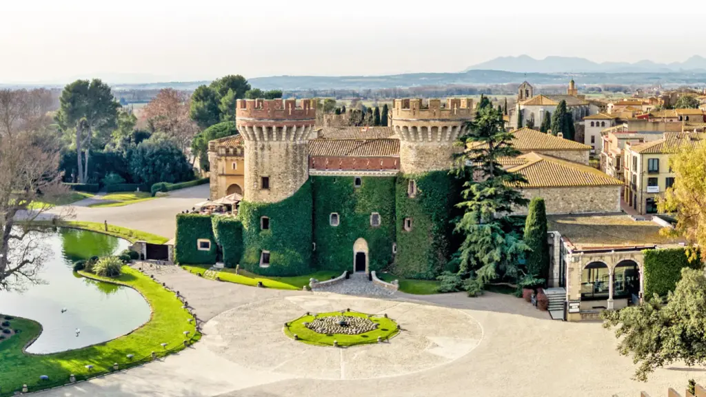 El impresionante castillo medieval de Peralada.