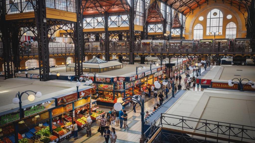 Tiendas de souvenirs en el Mercado Central.