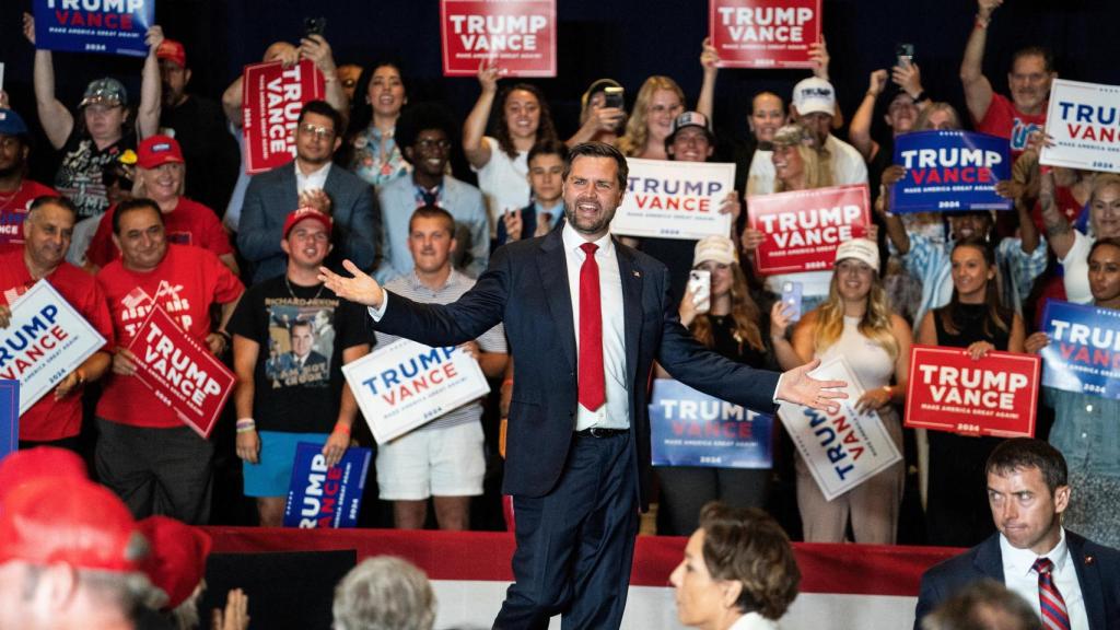 JD Vance, en un acto de campaña en Arizona