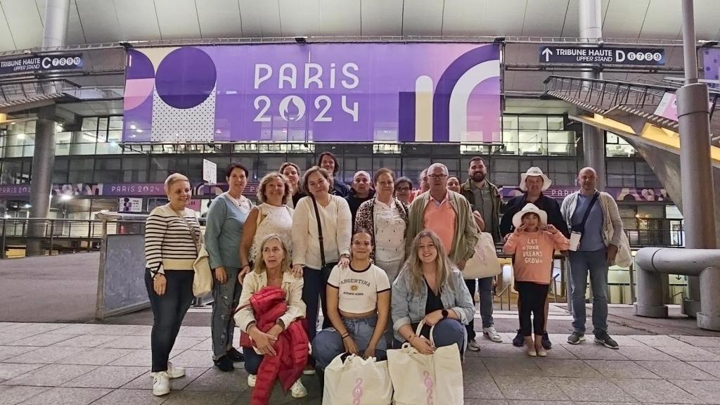 28 clientes de Gadis animan al equipo paralímpico en París