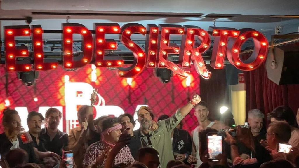 La fiesta en el El Desierto Rojo