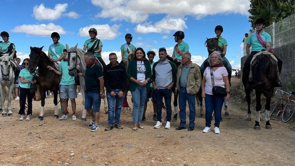 Fiestas de Verdemarbán con las cintas de quintos