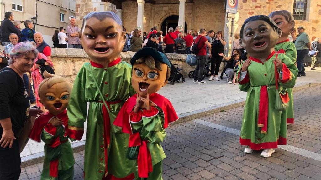 Cabezudos en la fiesta de la Virgen de la Concha