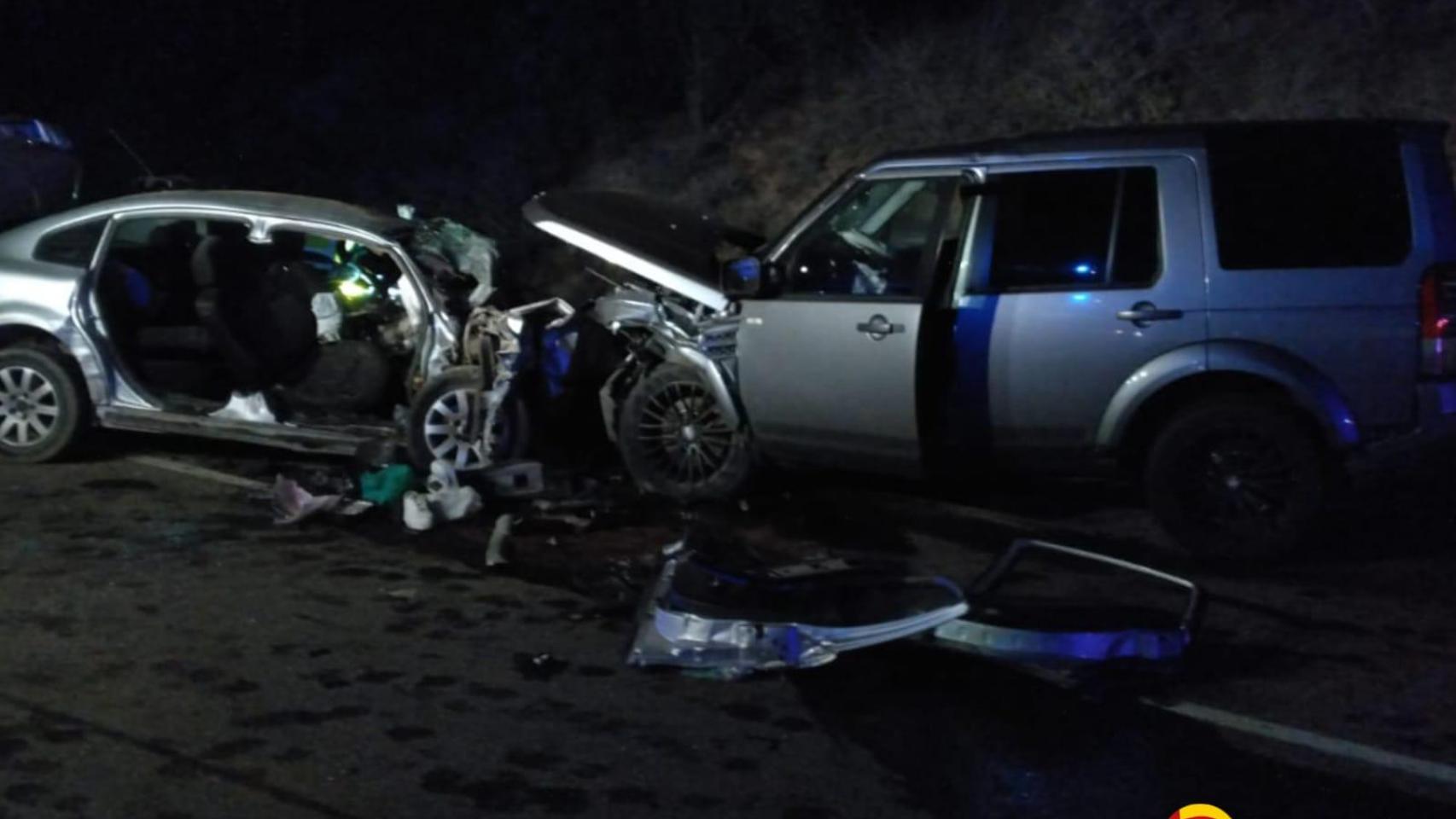 Mueren tres personas en un choque frontal entre dos vehículos en la N-II en Fraga (Huesca)