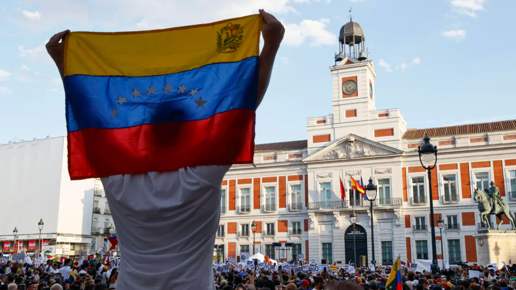 La Puerta del Sol de Madrid, repleta de manifestantes.