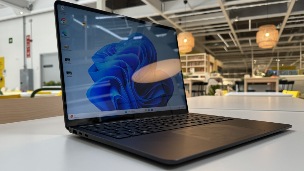 Reflejos en la pantalla de la Microsoft Surface Laptop