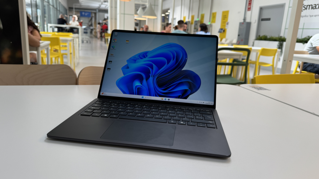 Microsoft Surface Laptop