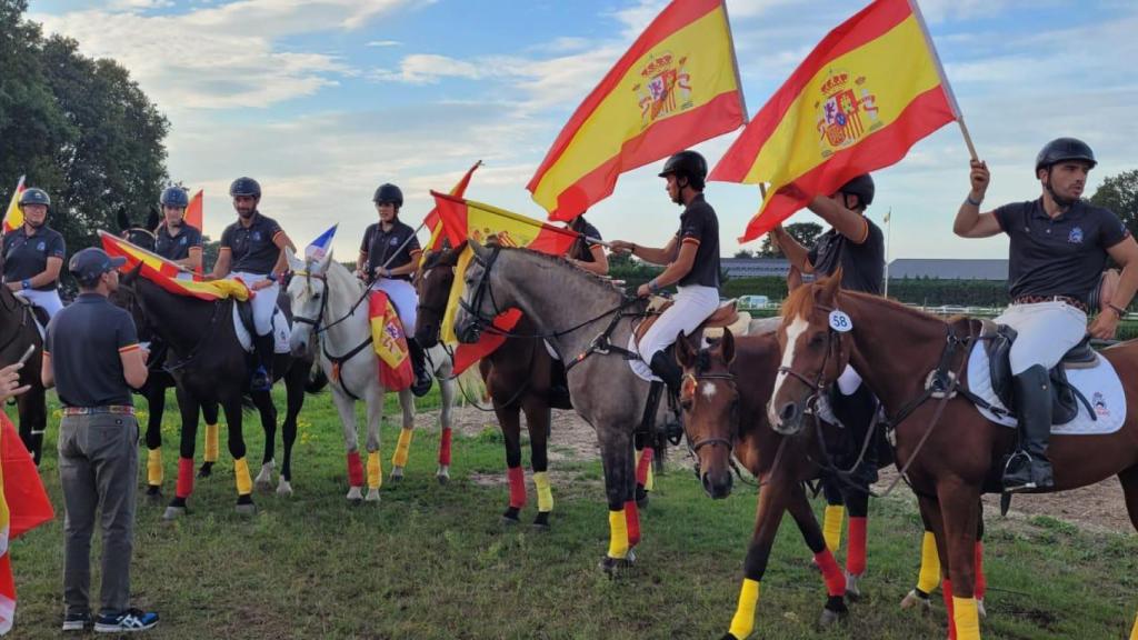 España logra dos medallas de plata