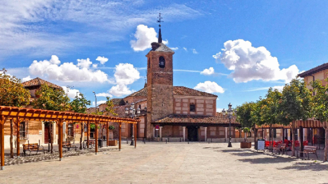 Plaza de la Constitución de El Casar (Guadalajara). Imagen de archivo.