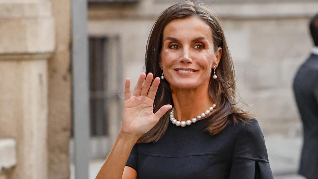 Letizia, a su llegada al funeral de Juan Gómez-Acebo.