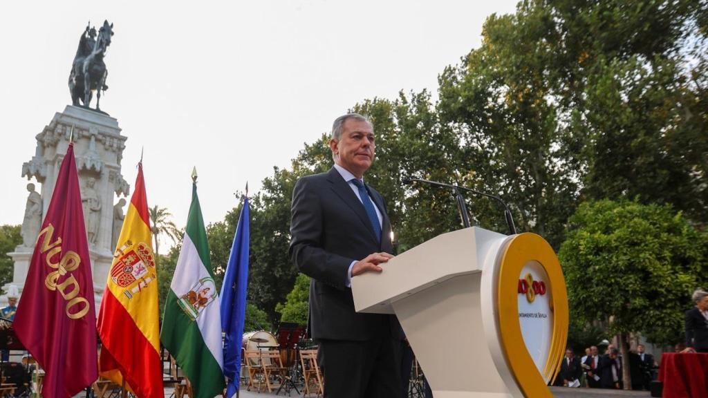 José Luis Sanz, en un acto en la Plaza Nueva.